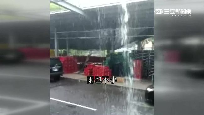 市場啟用半年出包　攤商日曬雨淋罵翻