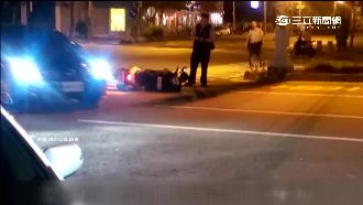 網友控警推人害摔　警出示影片駁斥