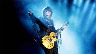 出道27年　伍佰演唱會感性自封鬥士