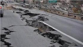 厄瓜多強震 （圖／翻攝自La nueva era de la tierra臉書）