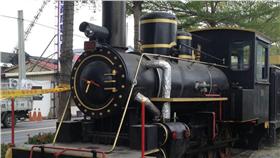 集集小火車
https://www.facebook.com/JiJiZhengQiXiaoHuoChe/photos/pb.470077513027317.-2207520000.1461022587./472778336090568/?type=3&theater