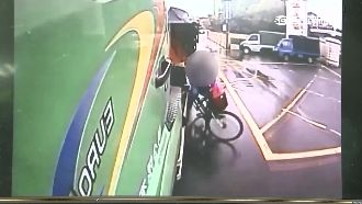 清寒生騎車上學　遭砂石車捲後輪輾斃