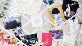 DIY格紋留言版
翻攝自tiffanyleighinteriordesign部落格
http://tiffanyleighinteriordesign.blogspot.tw/2012/11/diy-ribbon-and-linen-pinboard.html