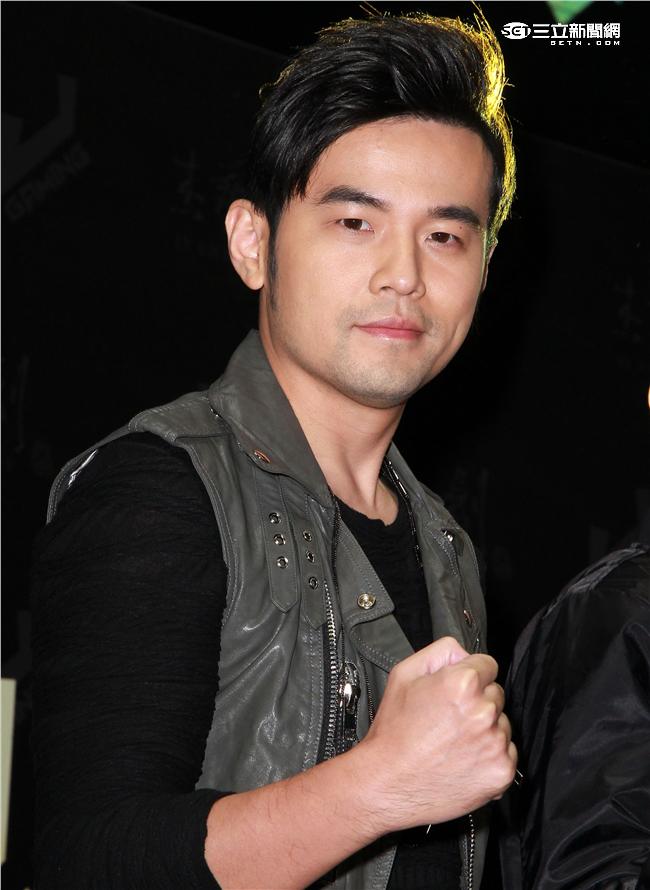 亞洲天王周杰倫攜手杰藝文創，進軍電競產業，「J戰隊」正式成軍。（記者邱榮吉/攝影）