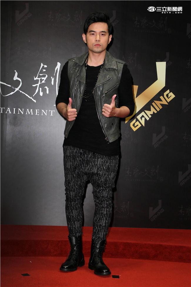 亞洲天王周杰倫攜手杰藝文創，進軍電競產業，「J戰隊」正式成軍。（記者邱榮吉/攝影）