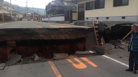 熊本地震前後斷層　垂直位移逾1公尺