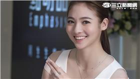 女星把珍珠養在貝殼裡　以為會一天天長大，結果是？