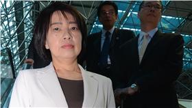 中國大陸日前在「肯亞案」中，帶離45名台灣籍民眾，法務部國際及兩岸法律司長陳文琪（前左）20日率團赴陸，希望朝「共同偵辦、分工合作」方式處理。（圖／中央社）