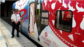 普悠瑪列車
臉書https://www.facebook.com/235657946472703/photos/ms.c.eJxFytENACAIA9GNDNViYf~;FNBL17~;JyMI8QR1pAghoKiAK~;MJLw3faOWccHnYN9AdXrEQU~-.bps.a.1058874370817719.1073742063.235657946472703/1058874410817715/?type=3&theater