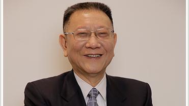 沈慶京跌倒受傷　閃辭中石化董事長