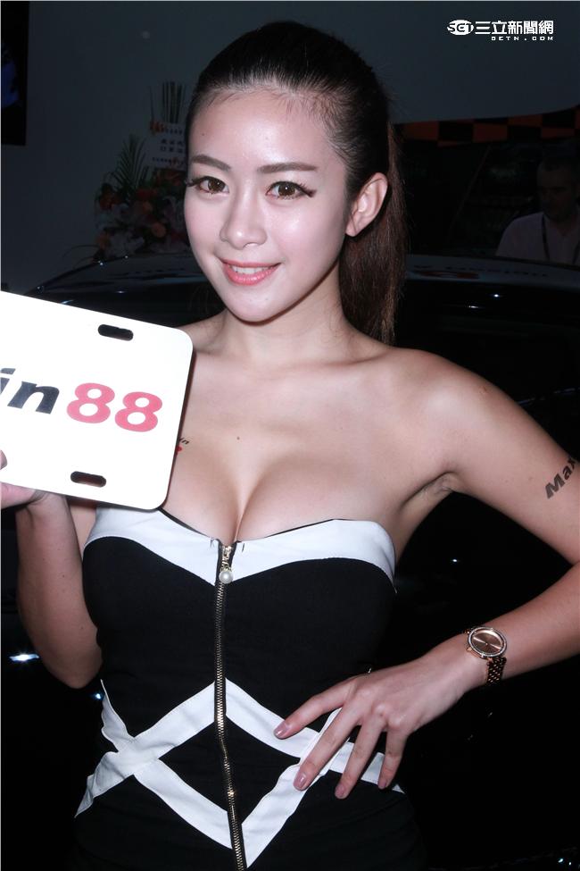 正妹小青。（記者邱榮吉/攝影）