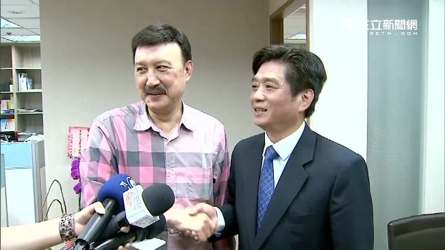 余天當選民進黨新北市黨部主委