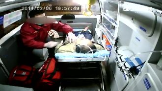 搭救護車送醫遭撞　肇事者無罪家屬批