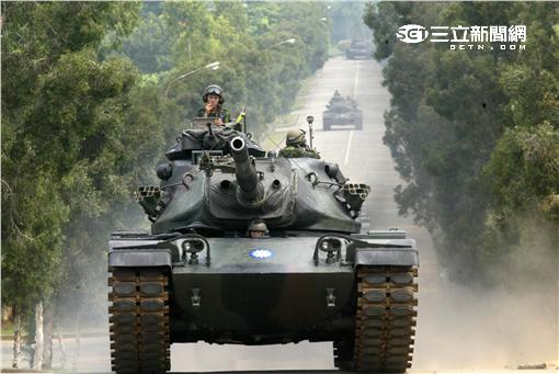 Ｍ６０Ａ３型戰車是由Ｍ６０Ａ１型戰車改良型，為我國向美國採購之陸軍主力戰車，其主要的改良為射控系統、新式雷射測距儀配合彈道計算機，具備夜戰能力並可於核生化狀況下履行作戰，使其第一發命中率大幅提昇，為我國目前主力戰車之一。（記者邱榮吉/攝影）