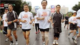 馬英九跑步(圖翻攝自馬英九臉書)