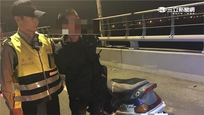 竊車嫌棄車逃跑　超威警員追百米逮人