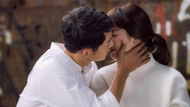 影／宋慧喬笑超甜　和宋仲基戀愛中？