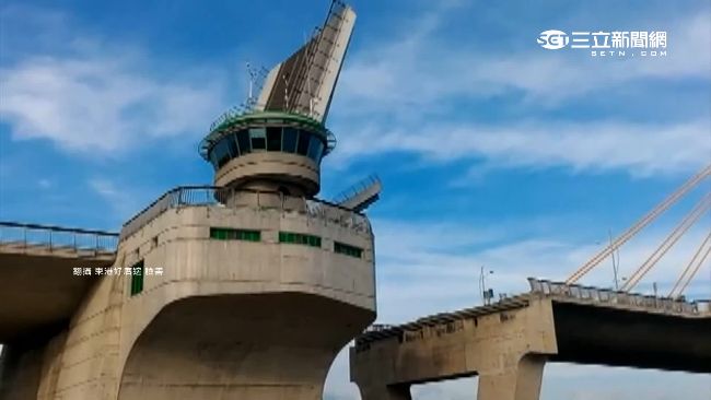 開橋秀卡卡　大鵬灣跨海橋一度故障