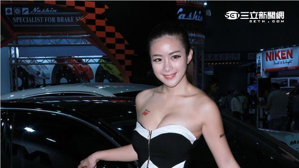 正妹小青。（記者邱榮吉/攝影）