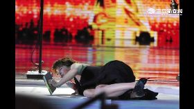 梁詠琪慘摔g1200