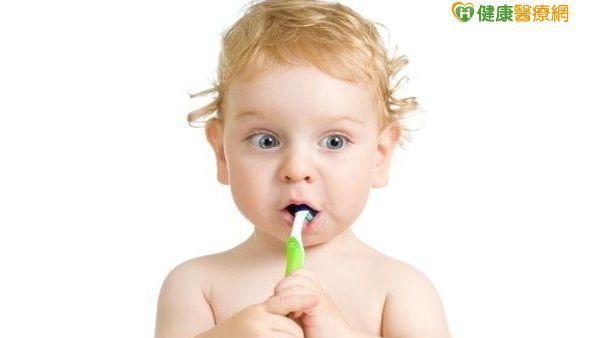 乳牙健康是恆齒基礎　口腔清潔從0歲