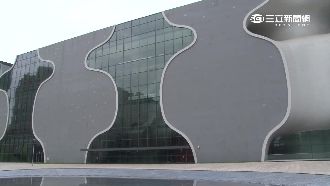 直擊／44億台中歌劇院室內漏水慘況
