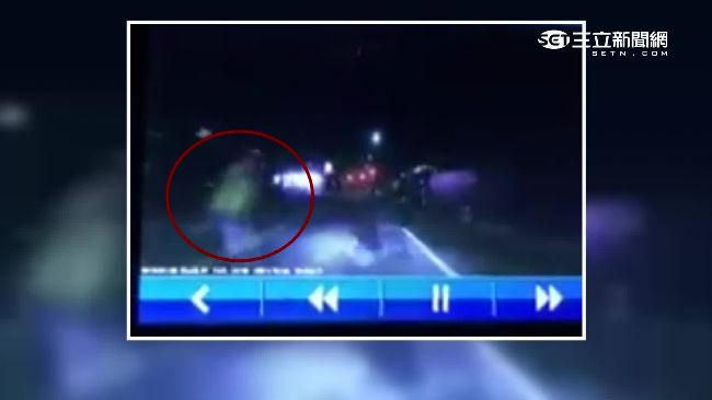 醉漢隨機夜半砸車　持球棒丟石遭逮