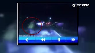 醉漢隨機夜半砸車　持球棒丟石遭逮