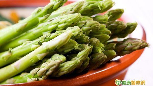 蘆筍營養高纖　筍尖鱗片緊密飽滿最嫩