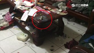 鄰欠5百沒還　2惡煞破門拿鞭炮亂炸