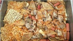 泡麵、團膳、營養午餐（圖／翻攝自PTT）