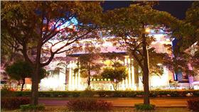 金錢豹／flickr－othree

（https://www.flickr.com/photos/othree/3710449078/in/photolist-6DT2eY-8vHESh/）