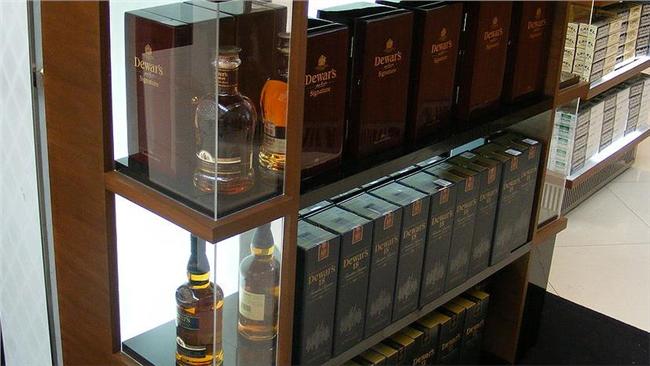 網購酒解禁　立委憂「盜用身分」難防