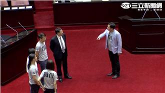 蘇嘉全宣布議會休息　黃國昌飆罵立院