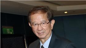 DD
李遠哲出席錢煦回憶錄記者會
中研院前院長李遠哲（圖）29日出席「錢煦回憶錄」記
者會，致詞時特別提到，現在的學術主管，都應好好學
習錢煦待人的誠懇。
中央社記者郭日曉攝　105年4月29日
