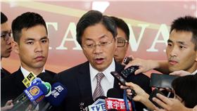 PD
張善政：不要測試我們的決心
行政院長張善政（中）29日出席台電70週年活動，針對
漁船被日本扣押事件，他表示我們該強硬的時候就要強
硬，「日本政府不要測試我們的決心」，日本政府不應
把台灣當成軟柿子有差別待遇，不論是漁船還是日本核
災食品，台灣政府都會站穩立場。
中央社記者徐肇昌攝  105年4月29日