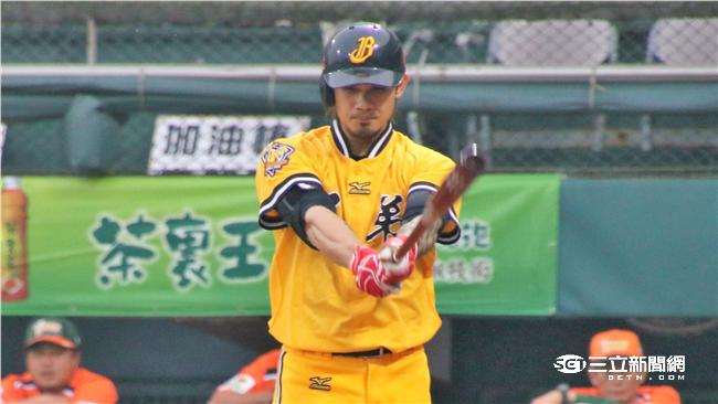 張志豪拚紀錄　鄭幸生、蔣智賢等獻花