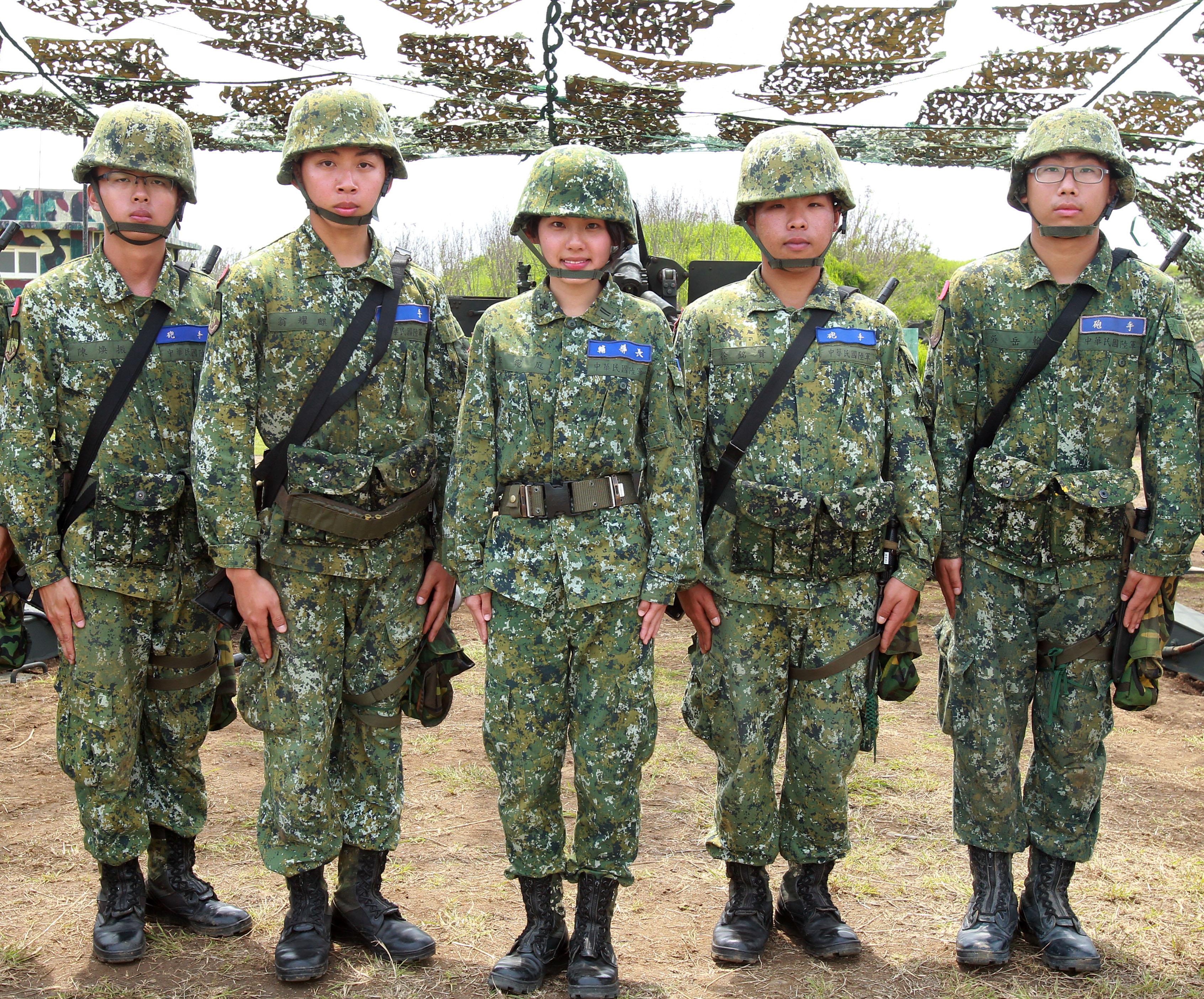 陸軍澎防部混砲營一連中尉輔導長李宛庭514370 三立新聞網