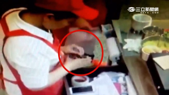 餛飩名店員工自盜　百元鈔換千元鈔