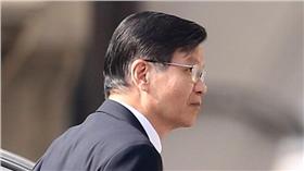 PD
翁啟惠赴總統府面見馬總統（3）
中央研究院長翁啟惠（圖）25日上午到總統府向總統馬
英九報告，翁啟惠因浩鼎案成貪污罪被告，是否請辭將
是外界關注焦點。
中央社記者吳翊寧攝 105年4月25日