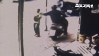 大膽毒蟲！臨時起意飛車扯走金項鍊