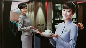 空姐（圖／翻攝自中華航空臉書）