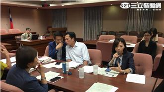 「醫師納勞基法」時程　各黨沒共識