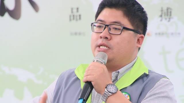 新內閣遭批大叔多　蔡易餘反嗆大嬸們