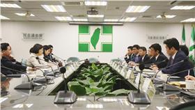 蔡英文、岸信夫（圖／民進黨提供）