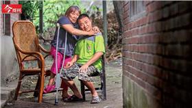今周刊第1011期：堅強跛腳嬤 一根枴杖撐起五口家