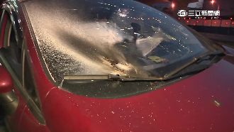 加油站旁丟信號彈　2男遭仇家狠砍