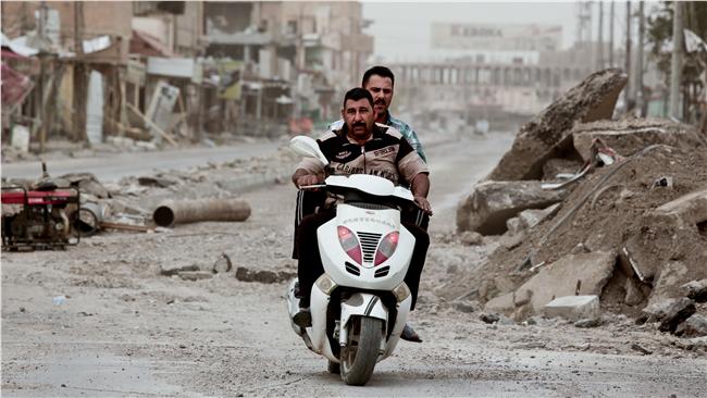 打敗IS　伊拉克警騎彰化縣警車巡邏