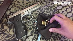 警方在陳嫌家中搜出改造手槍一把（翻攝畫面）