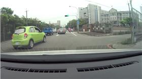 檢舉,交通,違規,罰單,行車紀錄器,惡意行為,超車,龜速
Lin cc YouTube https://www.youtube.com/watch?v=nx1EJDNuhfg